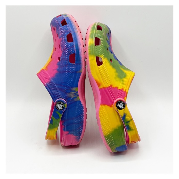 Crocs Classic Tie Dye Graphic Clogs Shoes in Electric Pink Multi - Picture 8 of 9